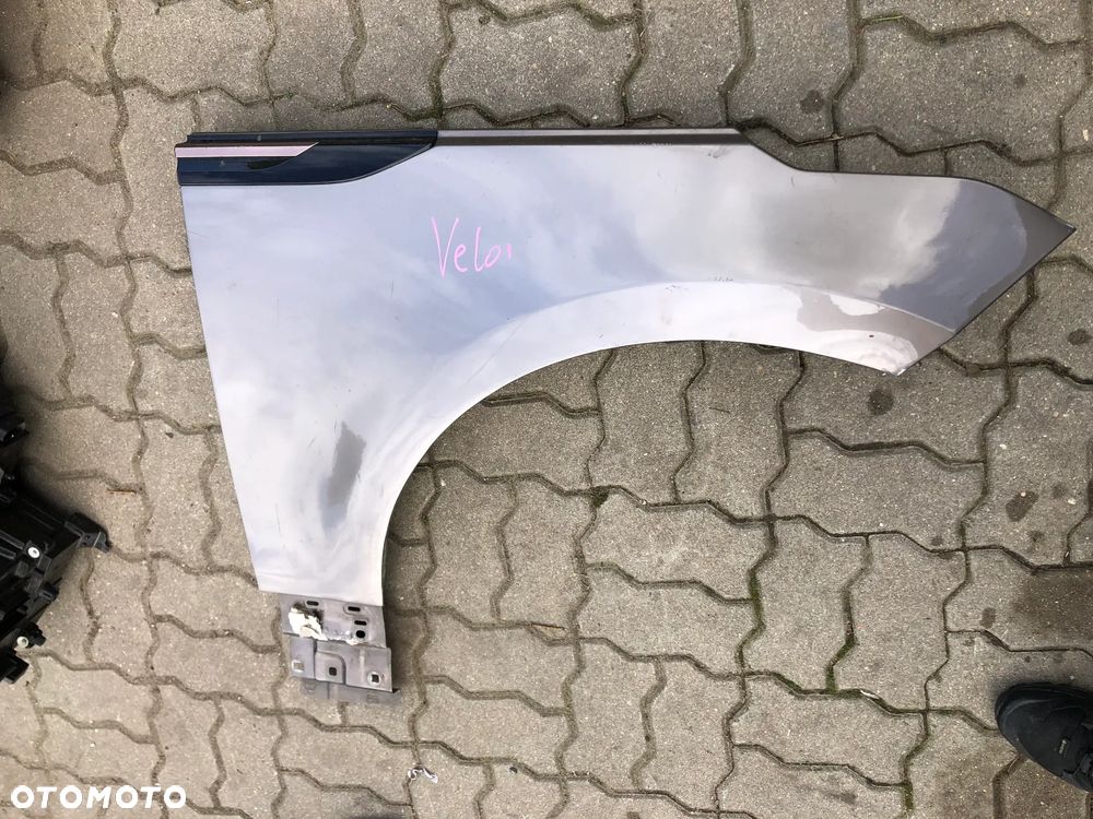 BŁOTNIK PRAWY PRZÓD RANGE ROVER VELAR - 2
