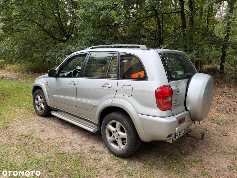 Toyota RAV4 D-4D 4x4 Sol - 2