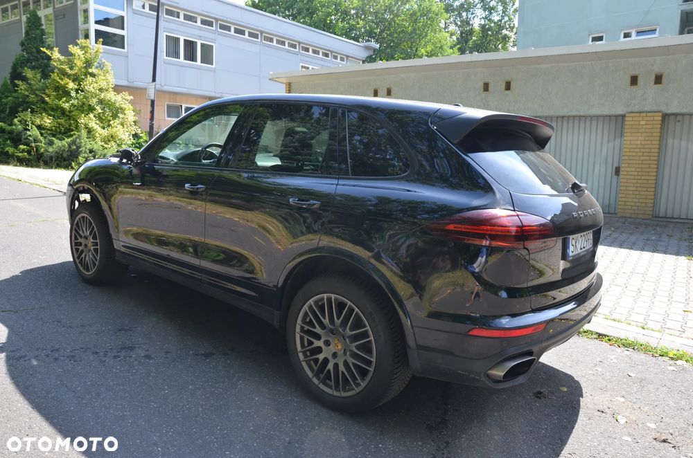 Porsche Cayenne Platinum Edition - 4