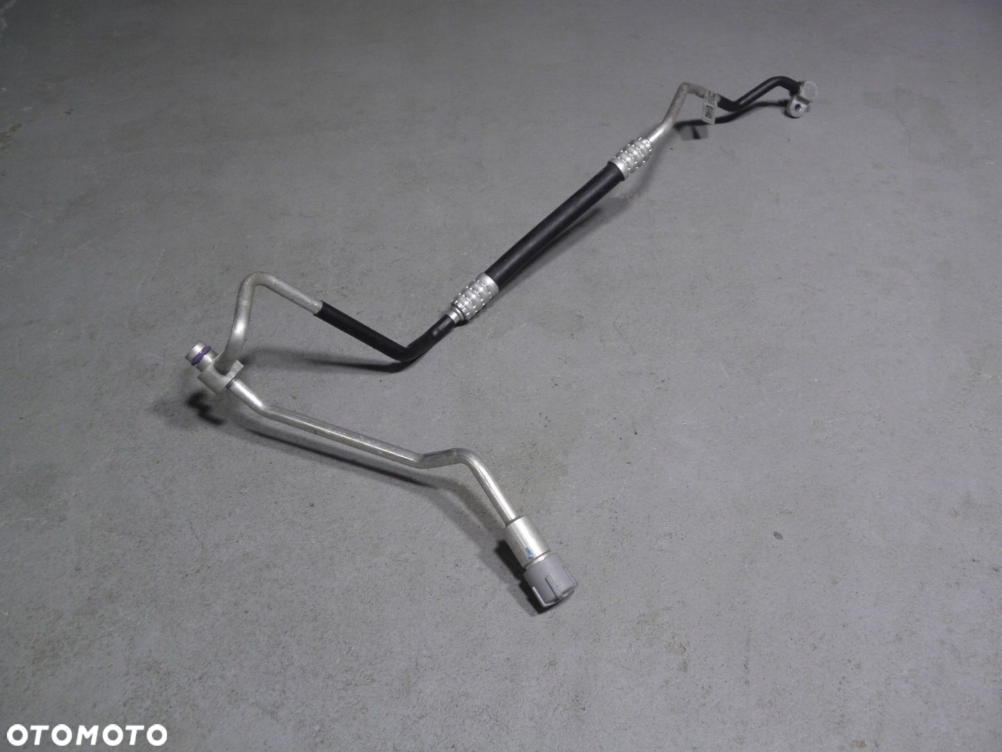 AUDI A4 B9 // WĄŻ PRZEWÓD KLIMATYZACJI 8W1816720 - 2
