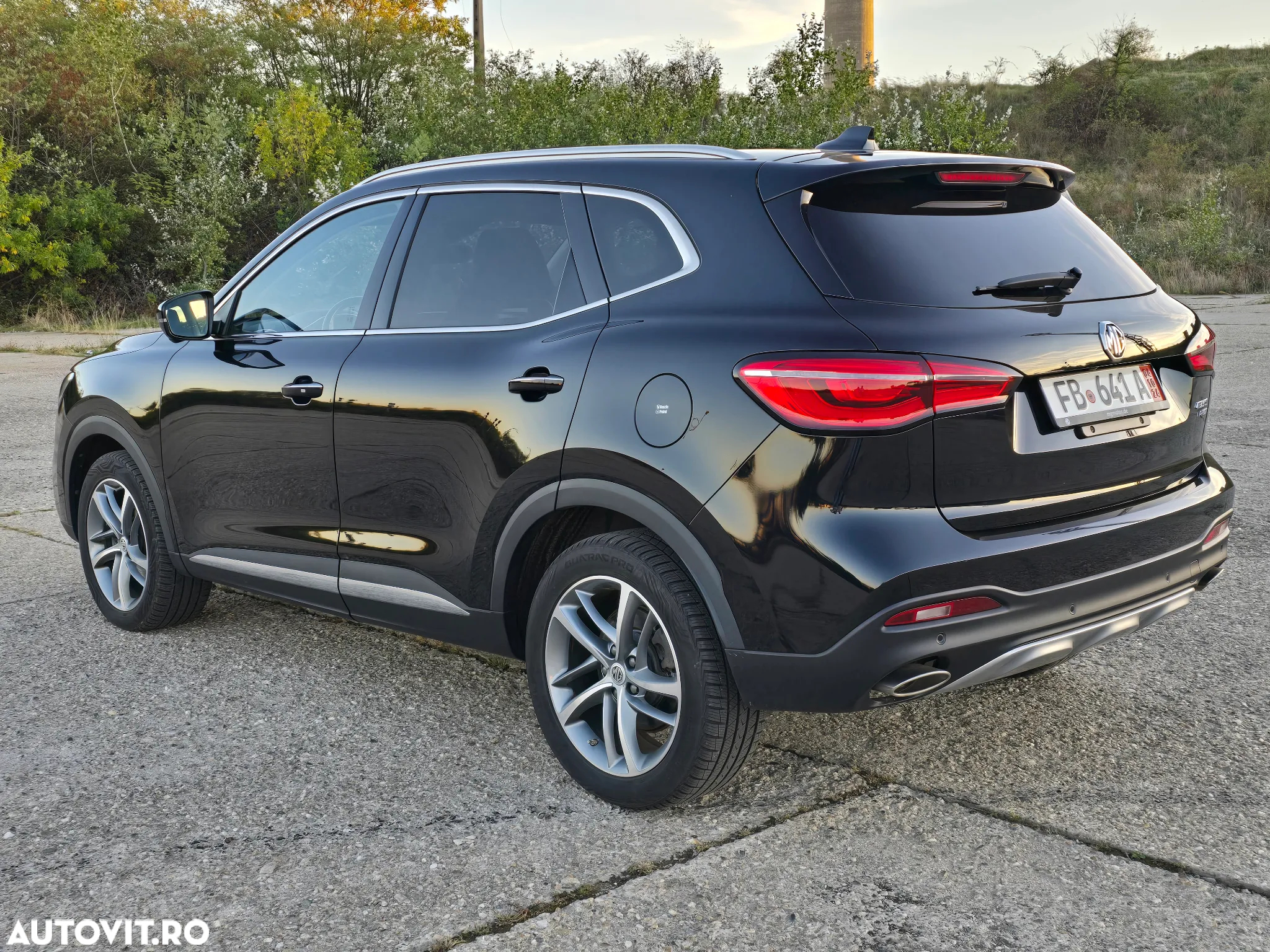 MG EHS 1.5T-GDI PHEV Luxury - 6