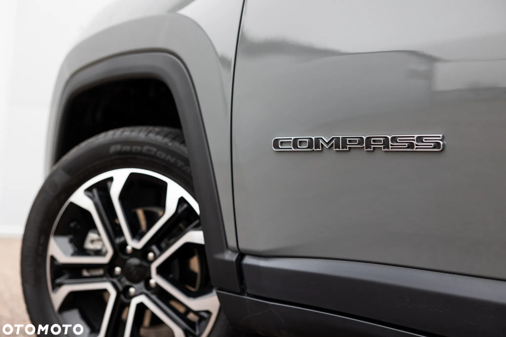 Jeep Compass - 17