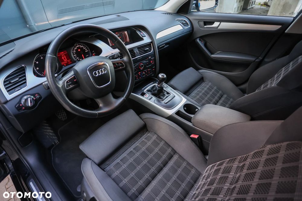 Audi A4 Avant 2.0 TDI DPF Ambition - 12