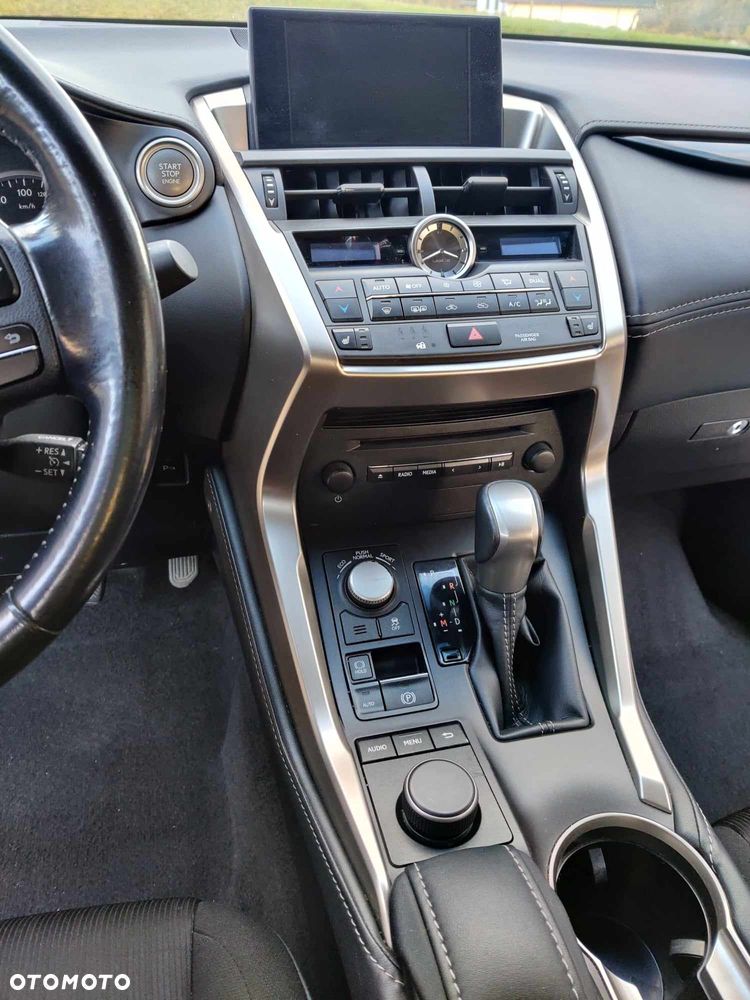 Lexus NX 200t Elite AWD - 9