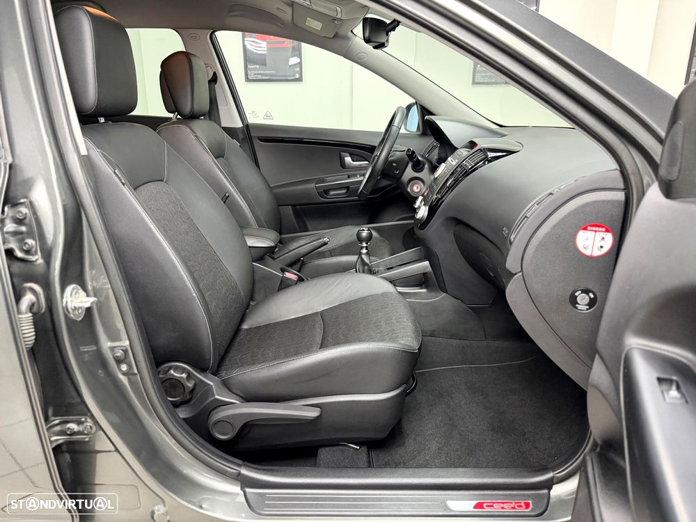 Kia Ceed SW 1.6 CRDi TX ISG - 18