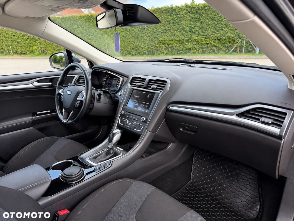 Ford Mondeo 2.0 TDCi Titanium PowerShift - 9