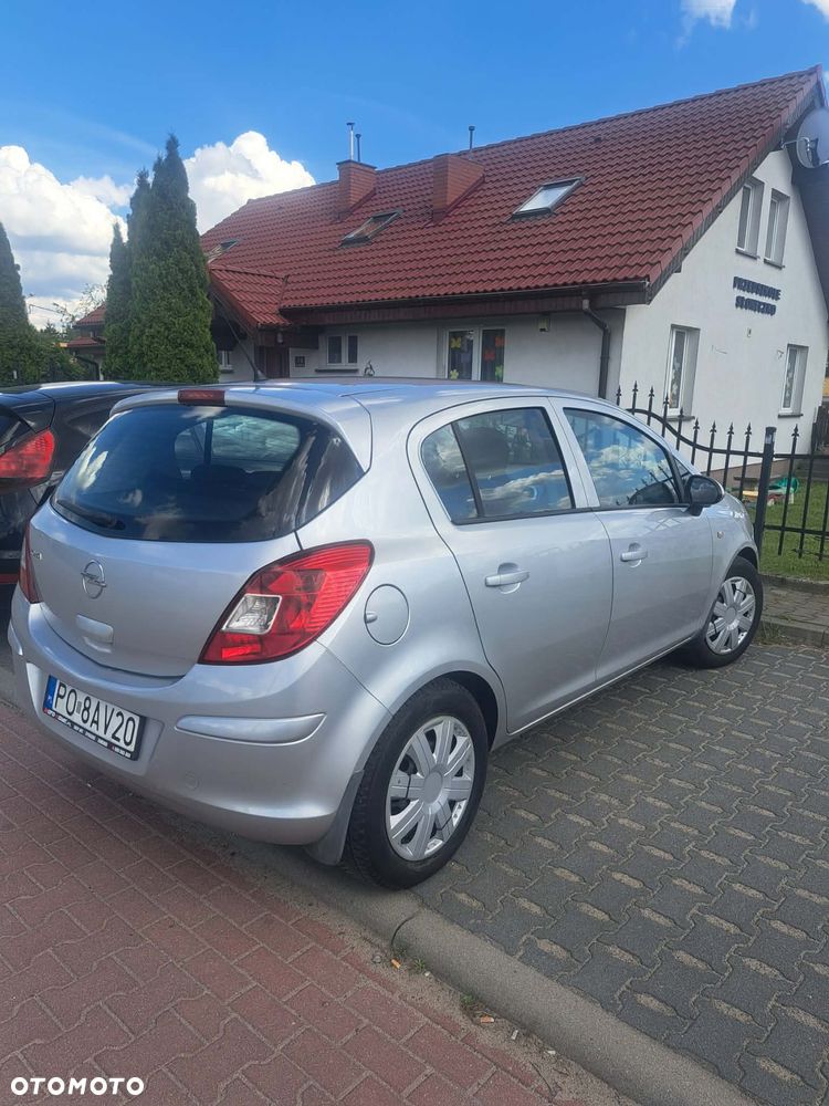 Opel Corsa 1.2 16V Cosmo - 1