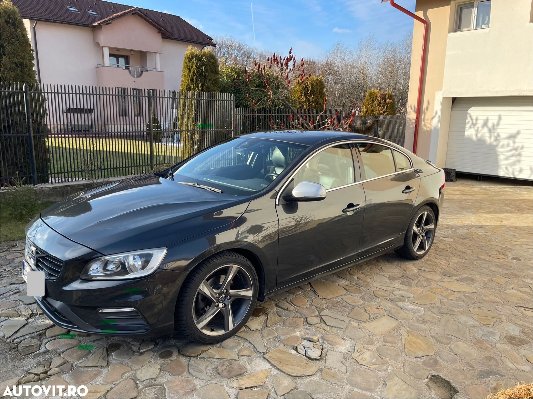 Volvo S60 D2 Start-Stop R-Design - 1