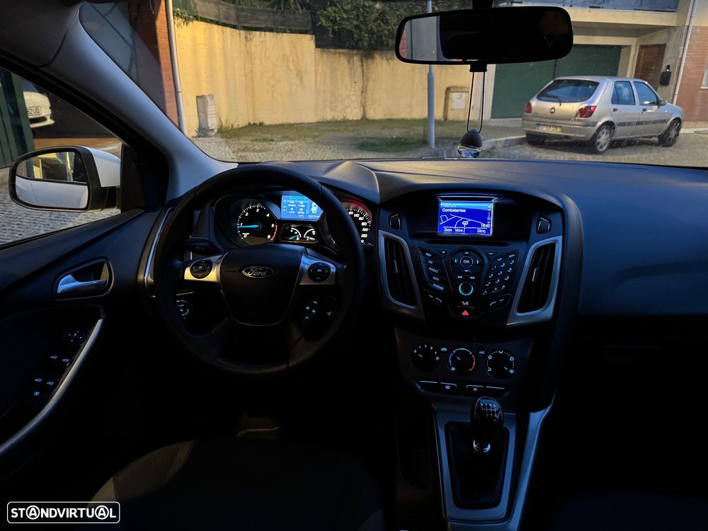 Ford Focus SW 1.6 TDCi DPF S&S Trend - 6