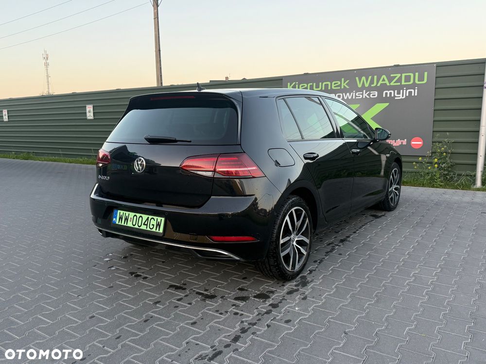Volkswagen Golf - 28