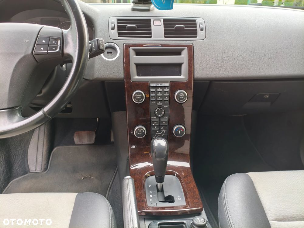 Volvo C30 2.0D Powershift Momentum - 28