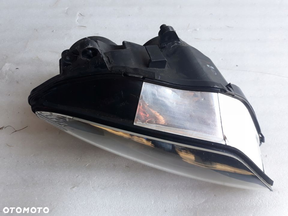 YAMAHA R1 RN12 REFLEKTOR LAMPA PRAWA - 2