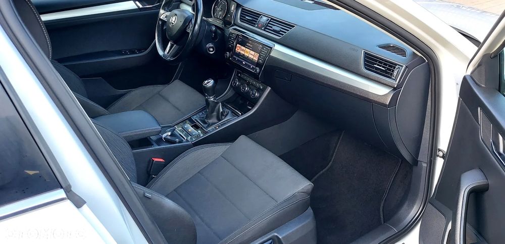 Skoda Superb 2.0 TDI Style - 32