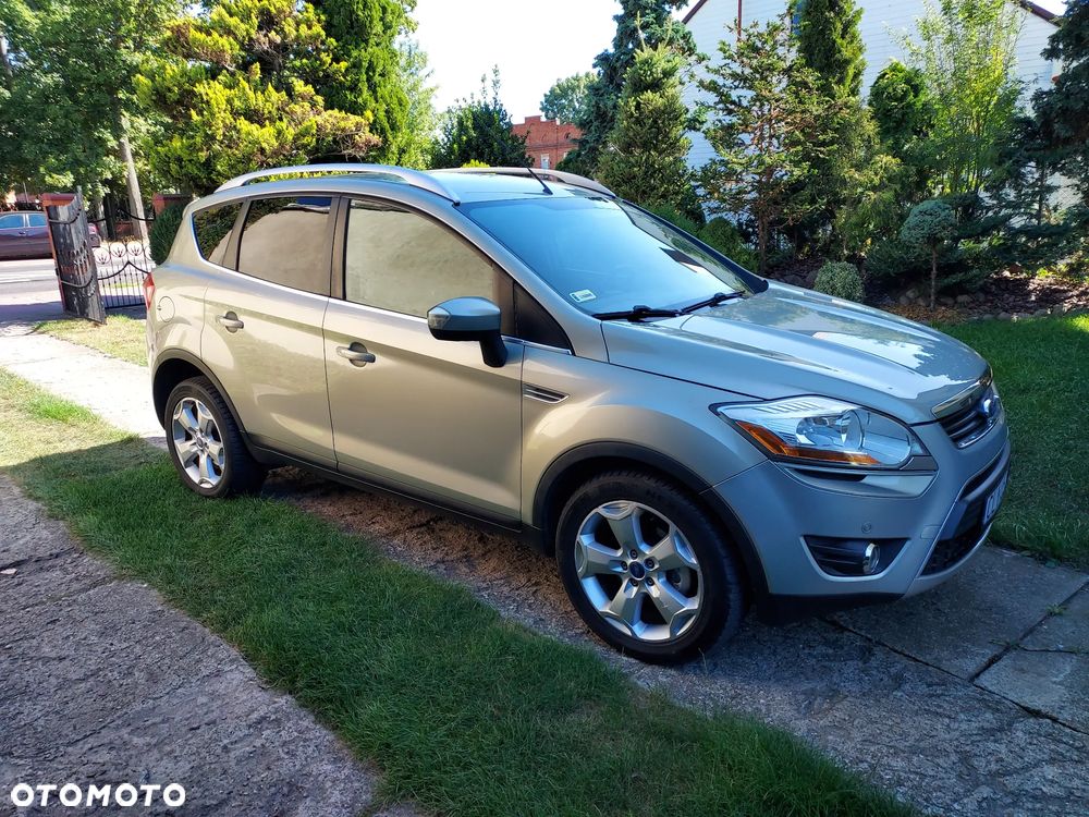 Ford Kuga 2.0 TDCi 2x4 Titanium - 2