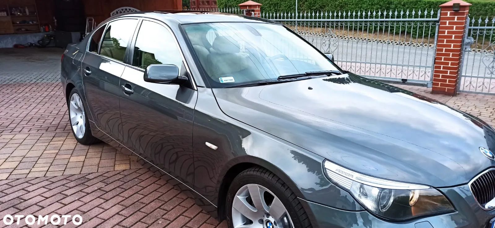 BMW Seria 5 545i - 1
