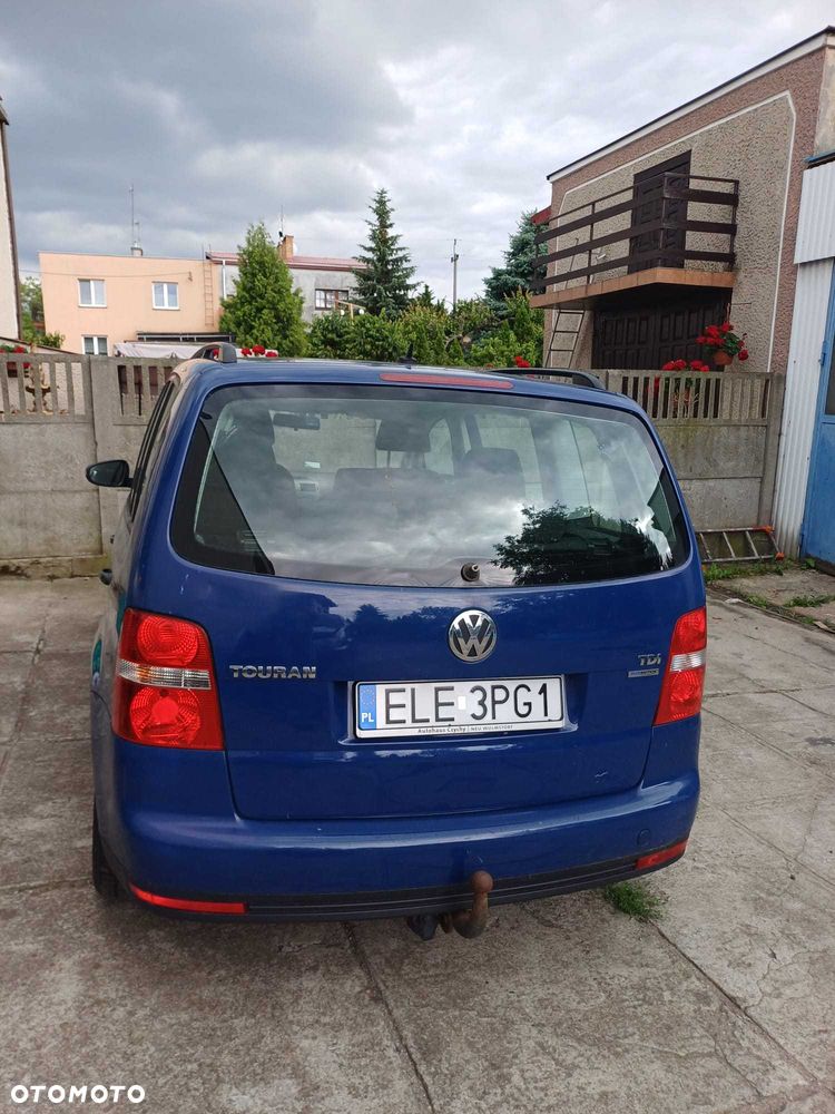 Volkswagen Touran - 2