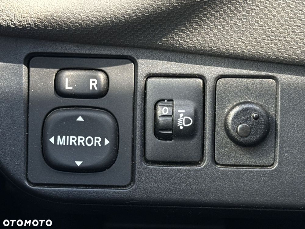 Toyota Yaris Hybrid 100 Premium - 19