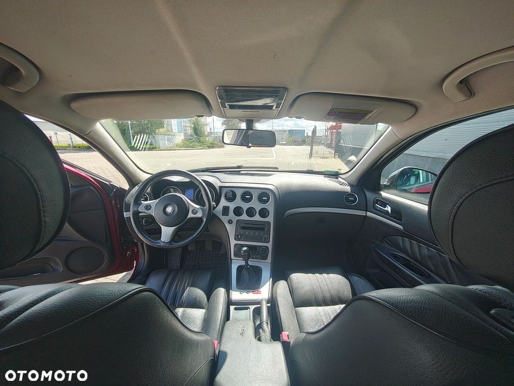 Alfa Romeo 159 1.9 JTDM 8V DPF Distinctive - 6
