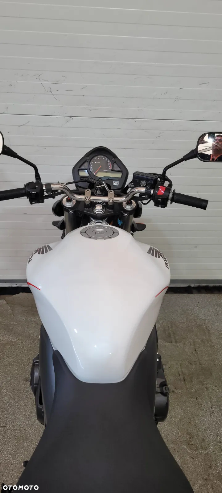 Honda Hornet - 32