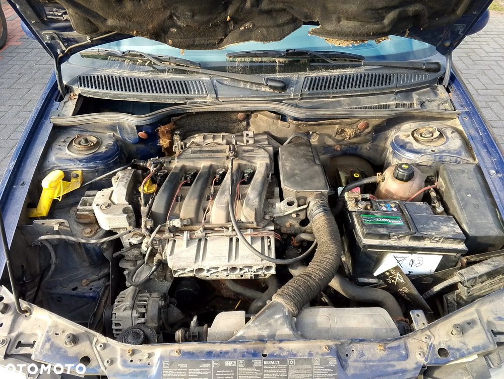 Renault Megane I FL (99-02.) 1.6 B 107KM. Silnik K4M700 Skrzynia JB3953  lakier OV460 - BLUE KING BC.Cały na części. GWARANCJA !!!  Przód Tył Zestaw Komplet Drzwi Klapa Zderzak Błotnik Maska Grill Atrapa Szyba Pas Lampa Lusterko Boczki Fotel Kanapa Kokpit Deska Rozdzielcza Przełącznik Włącznik Sterownik Przewody Wiązka Instalacja Moduł Komputer Czujnik Listwa Pompa Alternator Wtryski Głowica Rozrusznik Kompresor Sprzęgło Dwumas Silnik Skrzynia ABS Klimatyzacji Paliwa Wspomagania Kolektor Turbina Przepustnica Zawór Chłodnica Koło Hak Belka Sanki Zawieszenie Mcpherson Półoś Amortyzator Wydech Tłumik Zacisk Most - 8