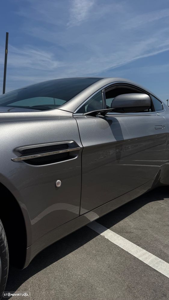 Aston Martin Vantage Coupe Sportshift - 36
