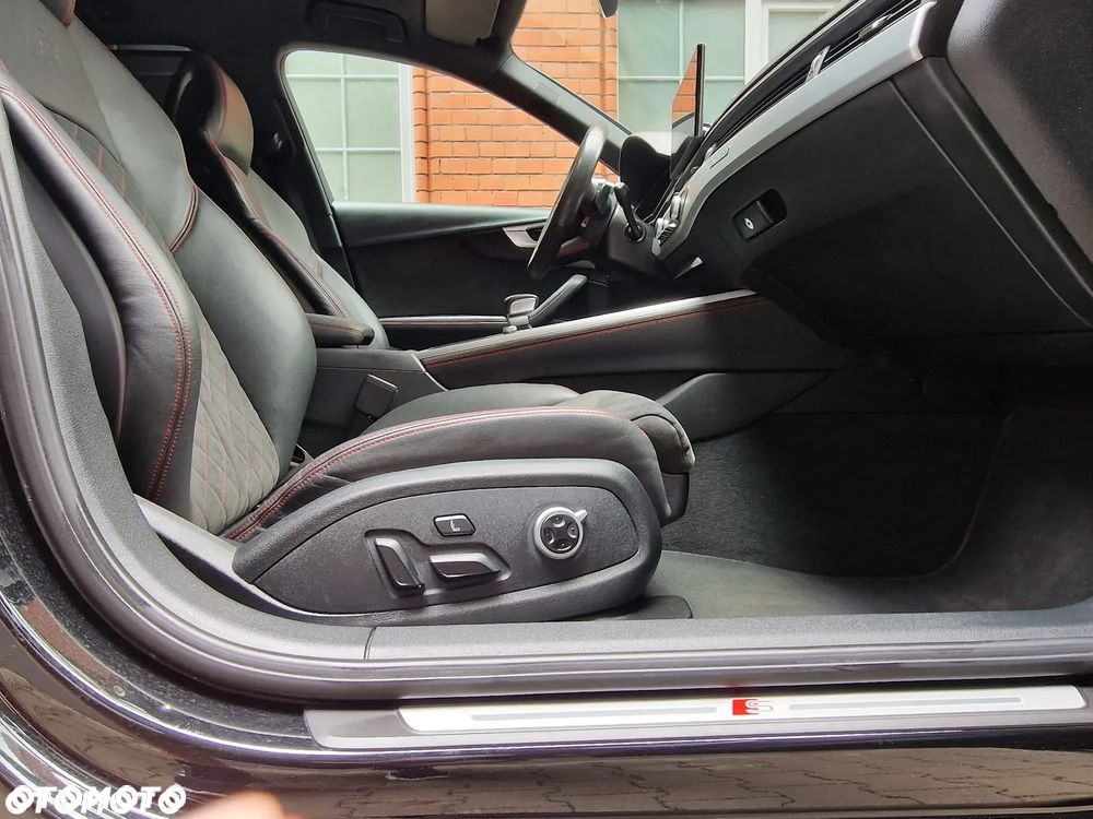 Audi A4 Avant - 28