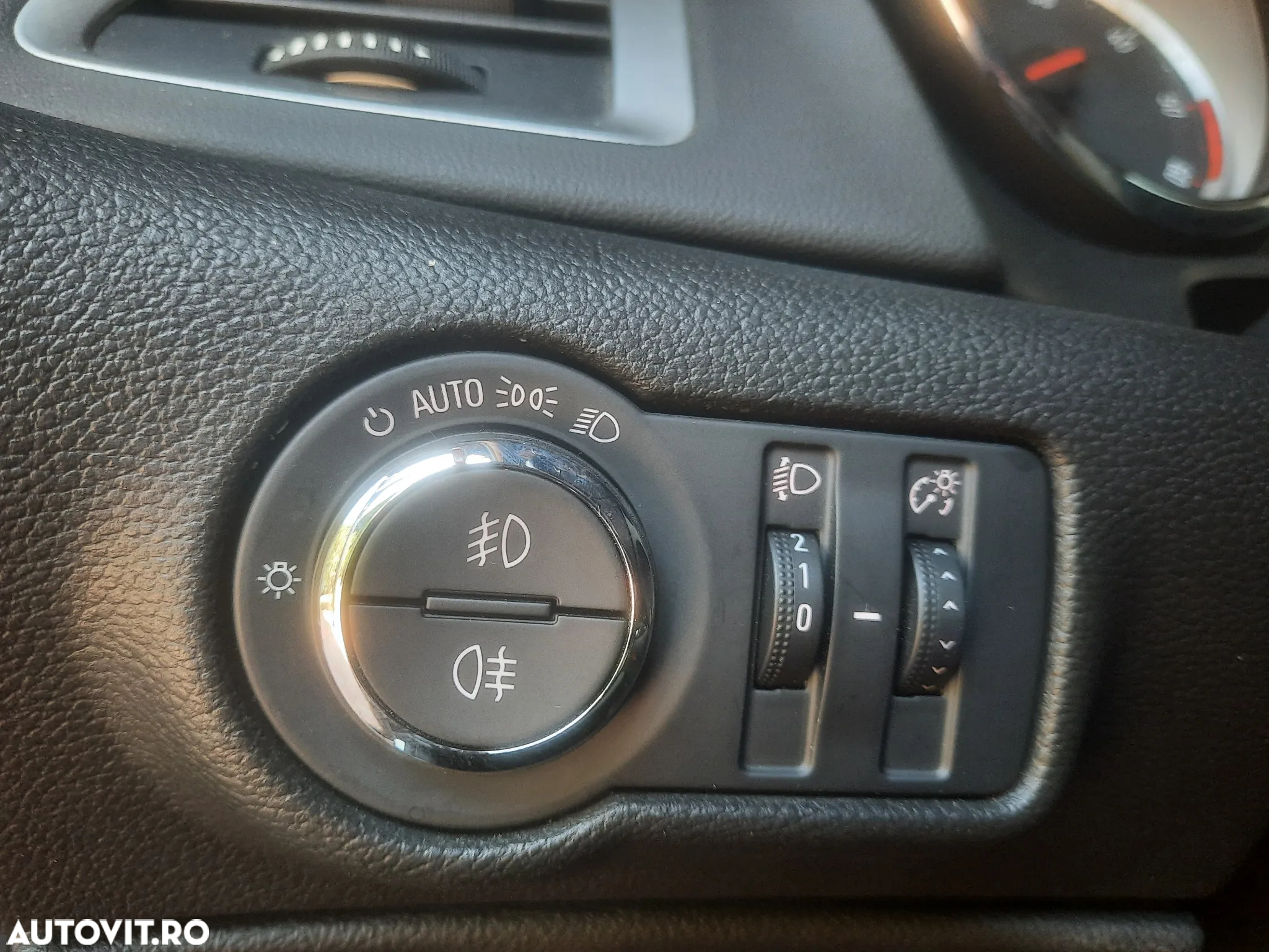Opel Astra 1.6 D (CDTI) Sports Tourer Innovation - 17