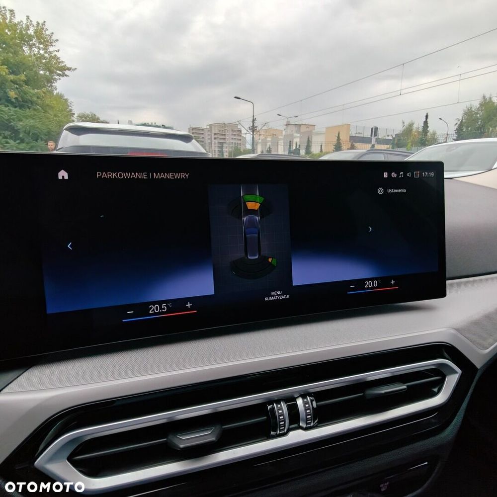 BMW Seria 3 320d xDrive mHEV - 15