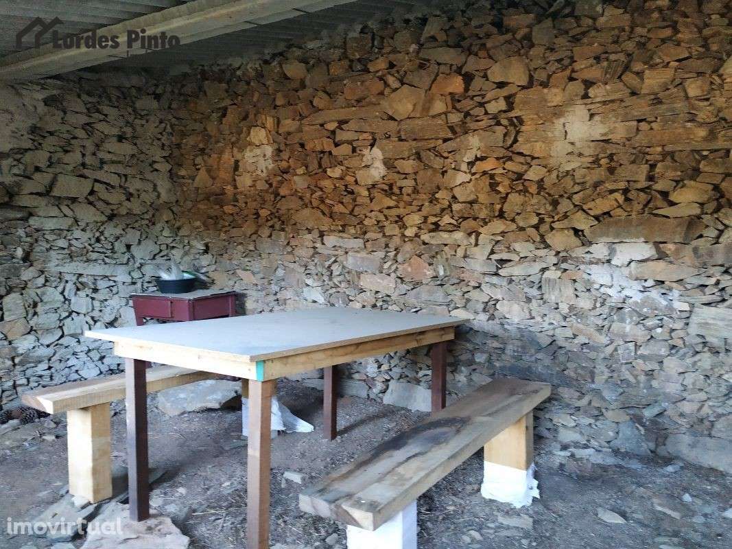 Quinta com arrecadação e muita água - Grande imagem: 2/15