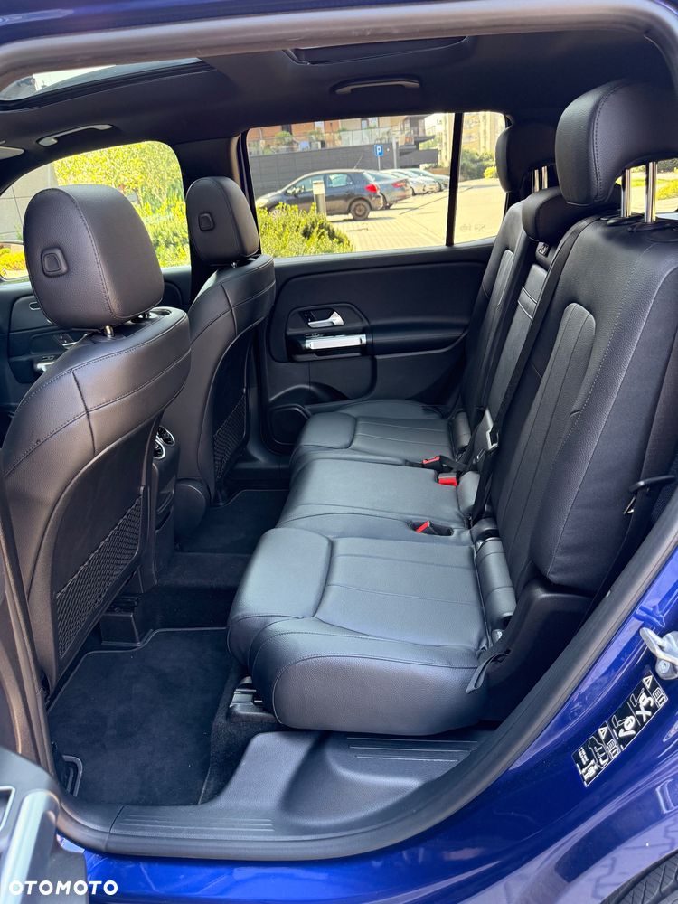 Mercedes-Benz GLB 250 4Matic 8G-DCT - 16