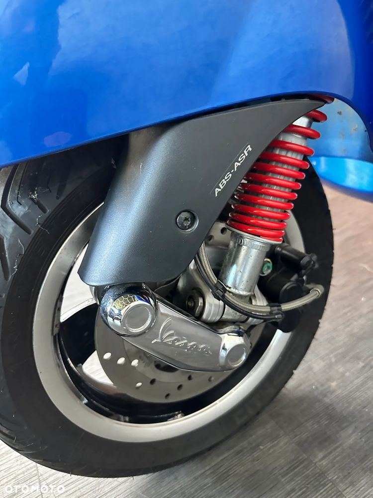 Vespa GTS - 17