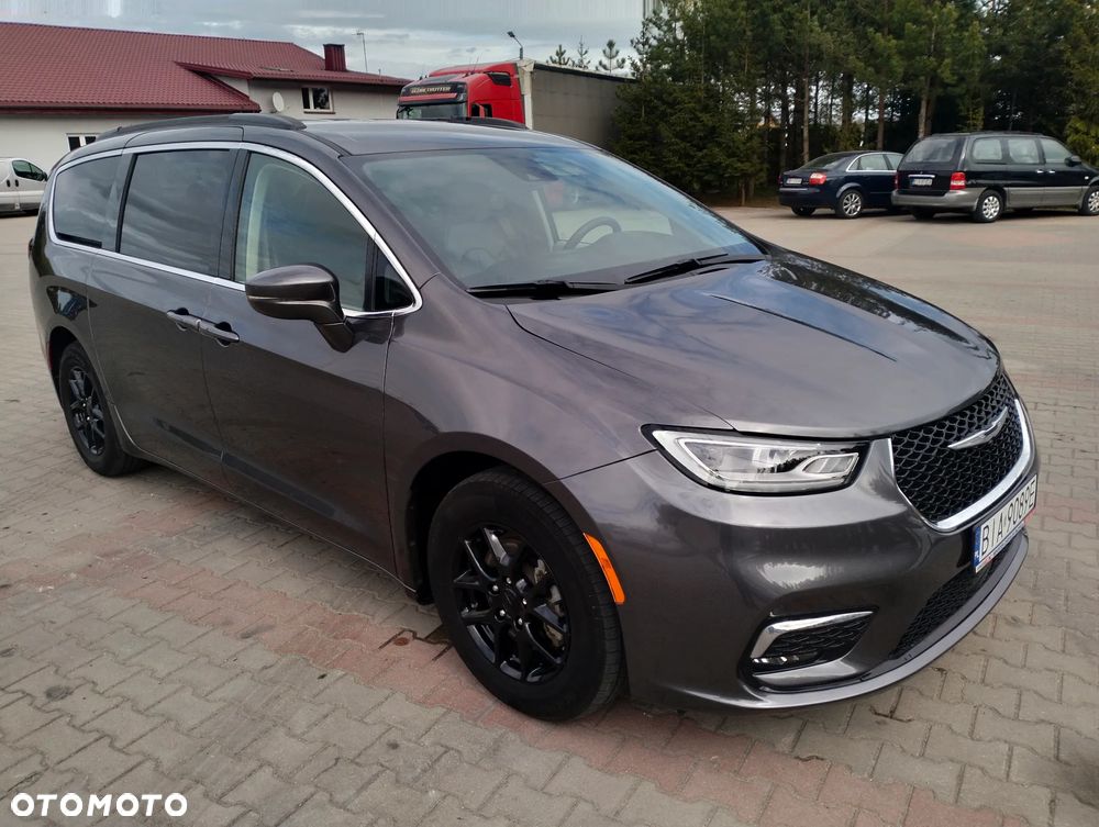 Chrysler Pacifica - 14