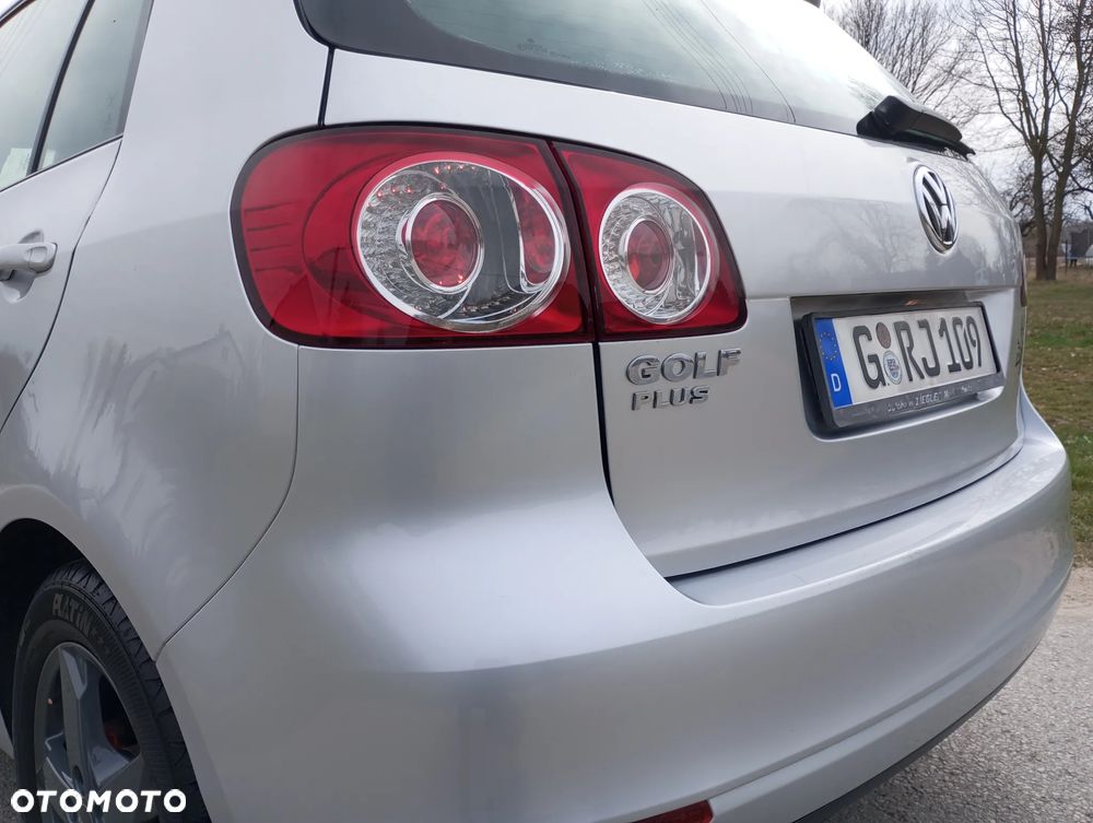 Volkswagen Golf - 16
