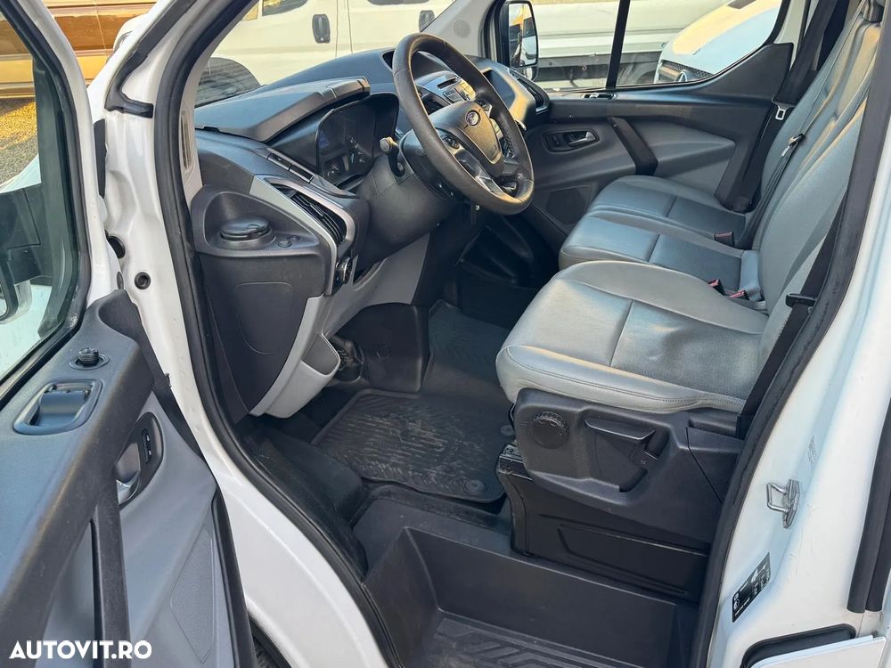 Ford TRANSIT CUSTOM - 8