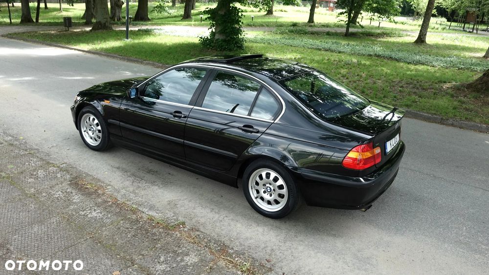 BMW Seria 3 320i - 28
