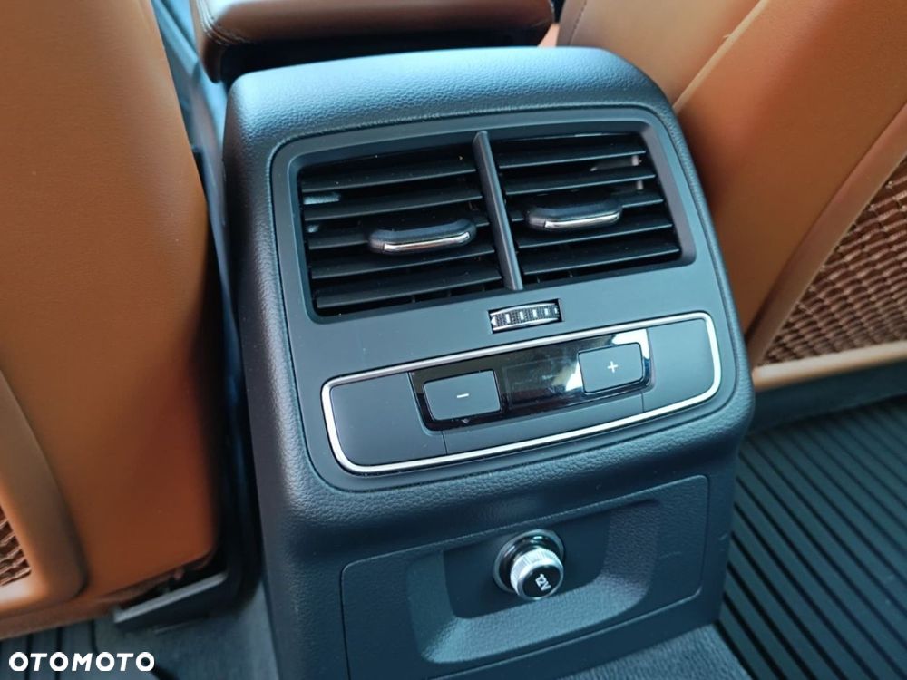 Audi A4 Allroad - 32