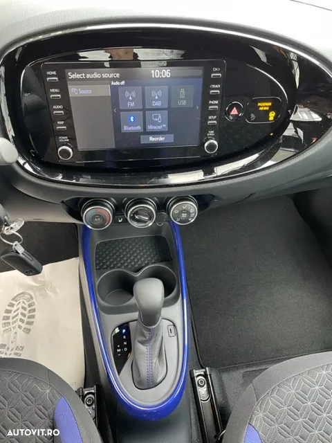 Toyota Aygo X 1.0l MT Dynamic - 10