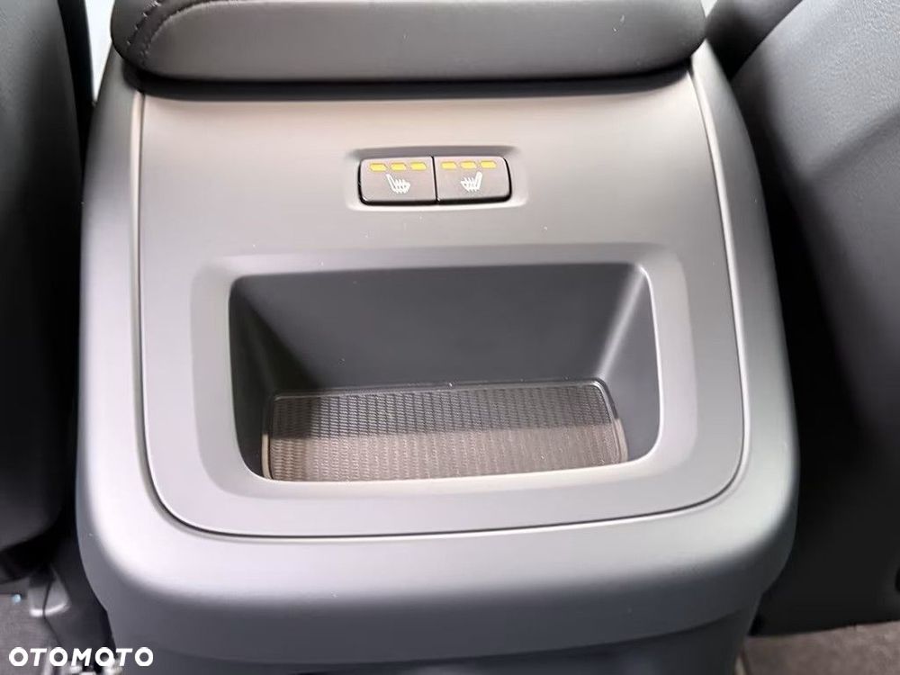 Volvo XC 60 T6 Plug-In Hybrid AWD Plus Bright - 11