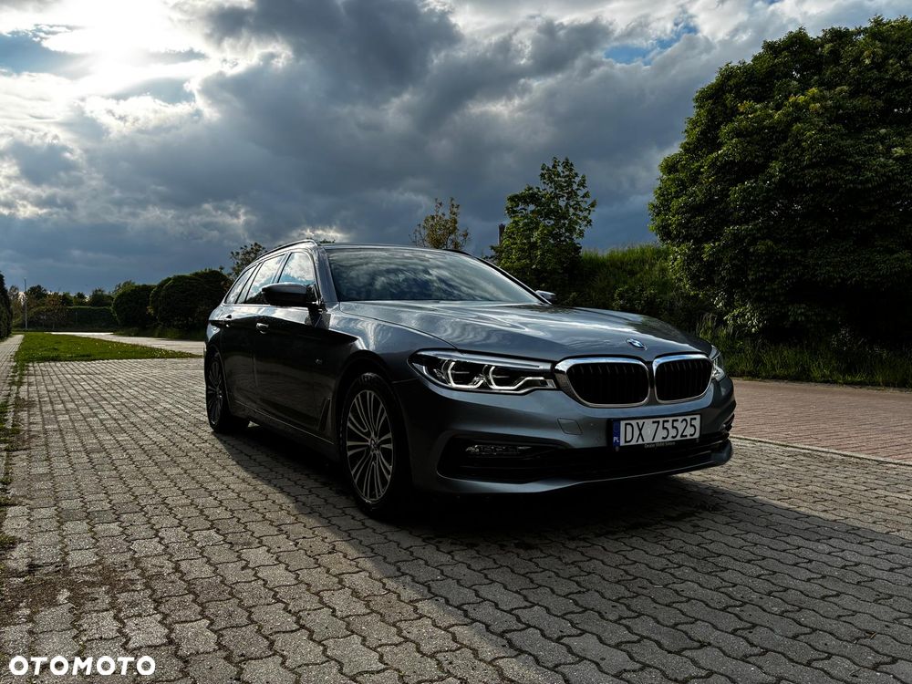 BMW Seria 5 520d Sport Line - 3