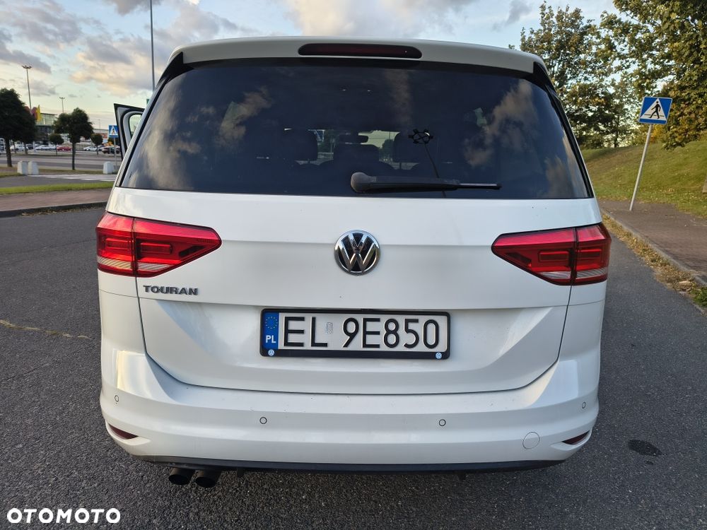 Volkswagen Touran - 5