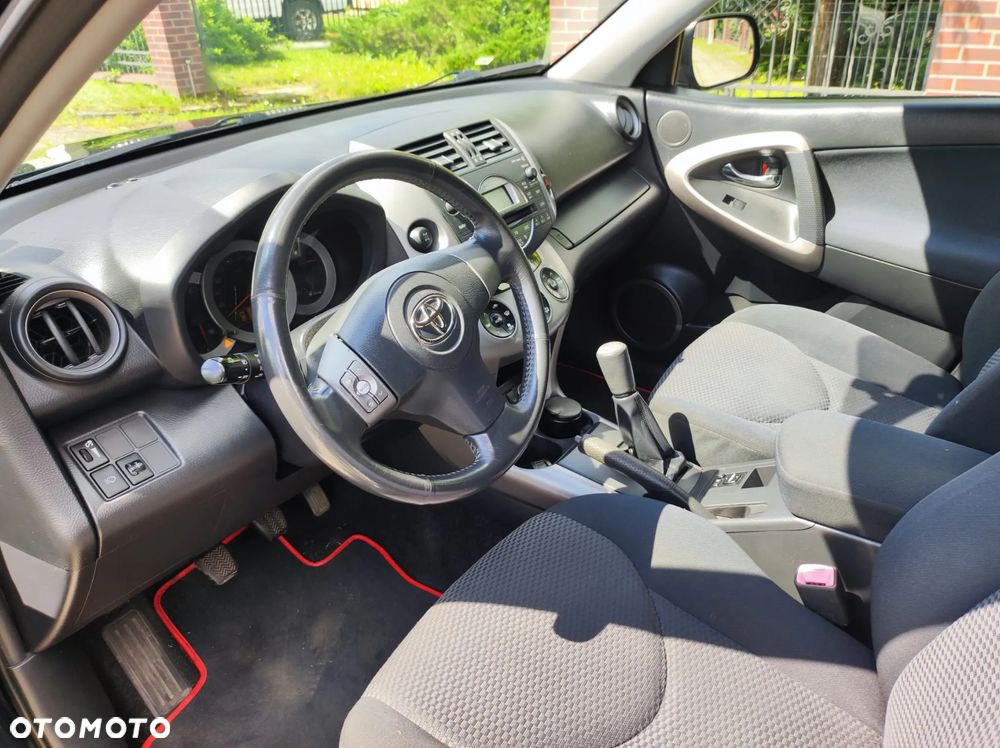 Toyota RAV4 2.0 VVT-i Sol - 16