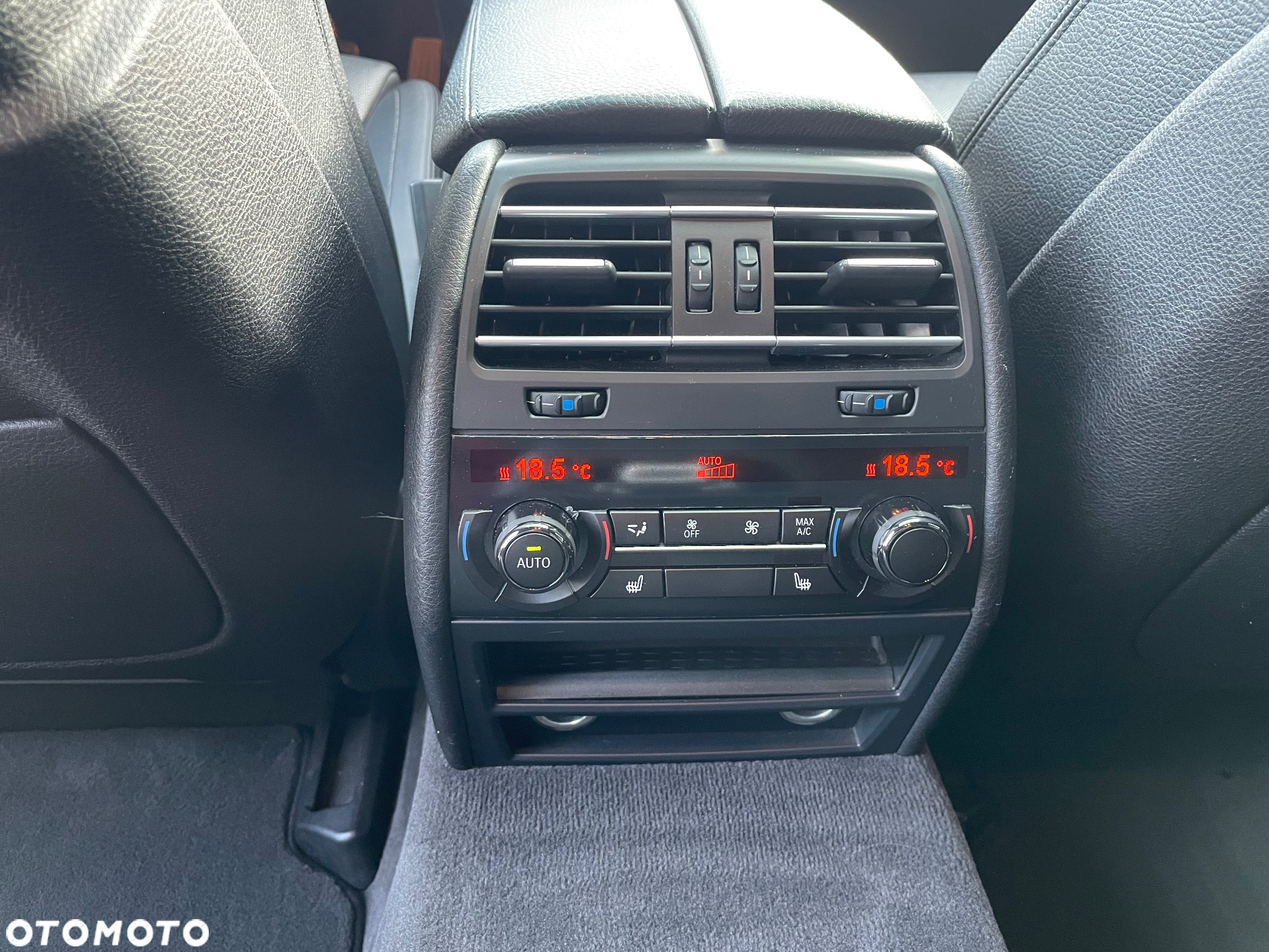 BMW Seria 7 740d xDrive - 28