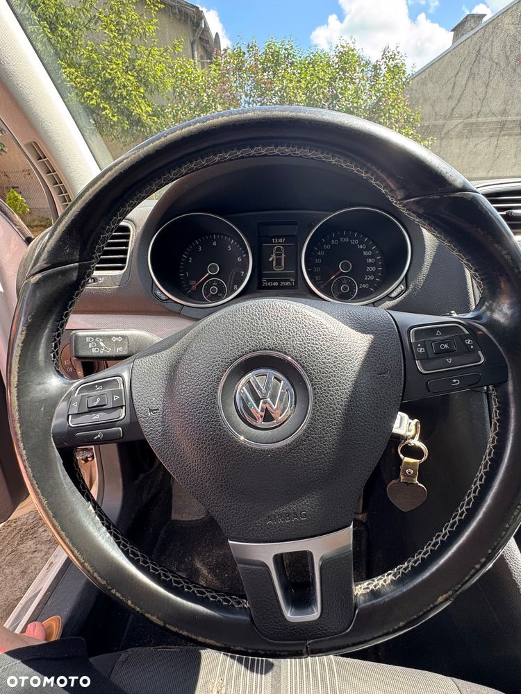 Volkswagen Golf - 10