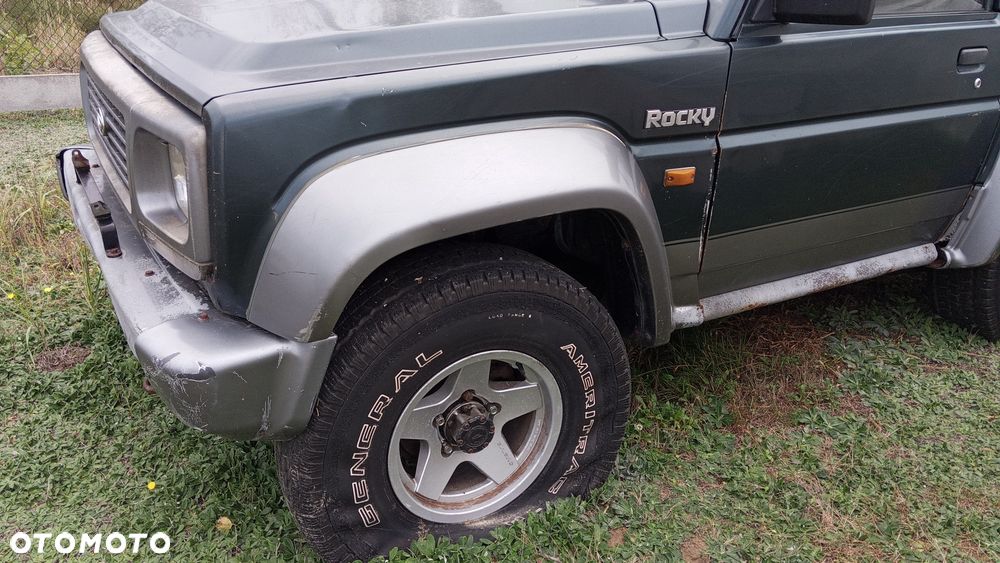 Daihatsu Rocky - 6