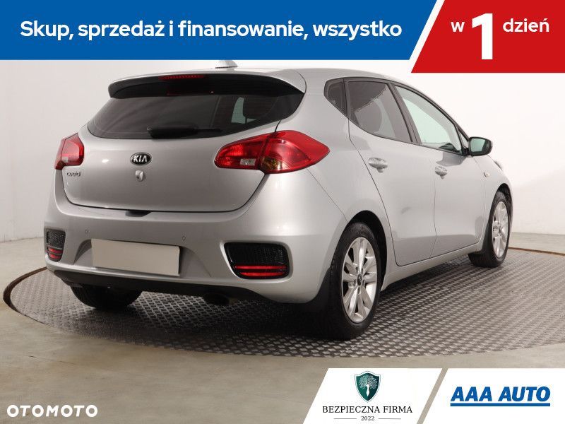 Kia Ceed - 7