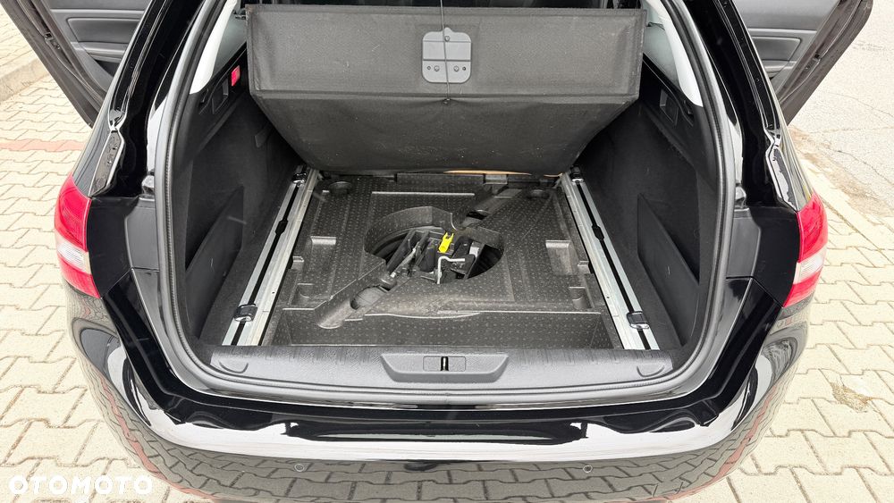 Peugeot 308 PureTech 130 GPF Black Edition - 12
