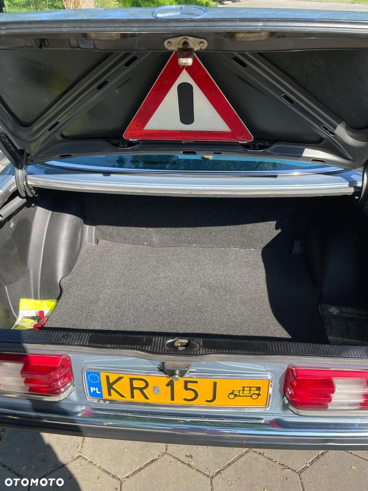 Mercedes-Benz W123 - 22