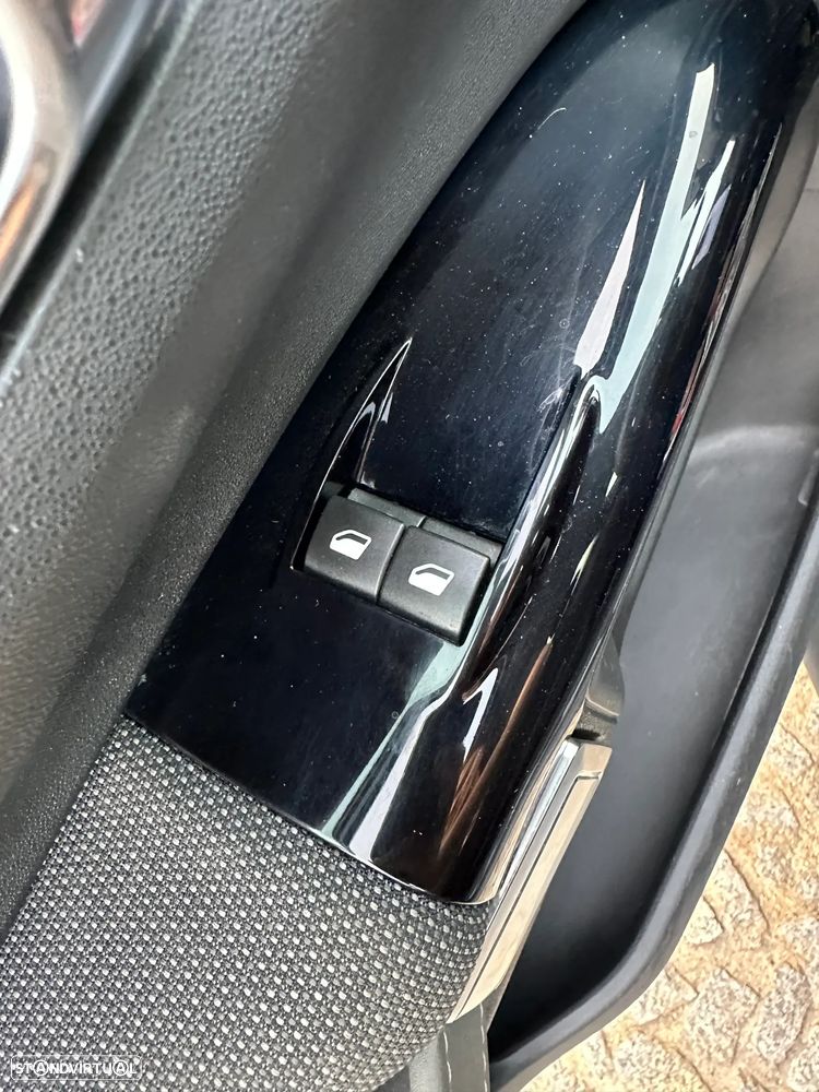 Citroën C4 Cactus 1.6 BlueHDi Shine ETG6 - 16
