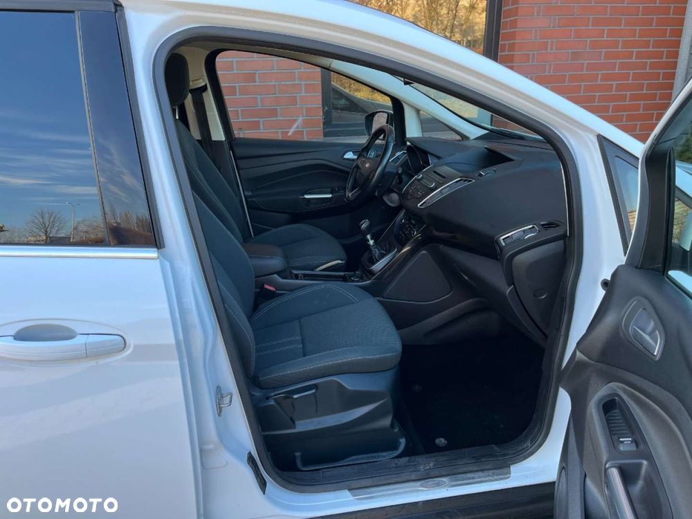 Ford Grand C-MAX - 12