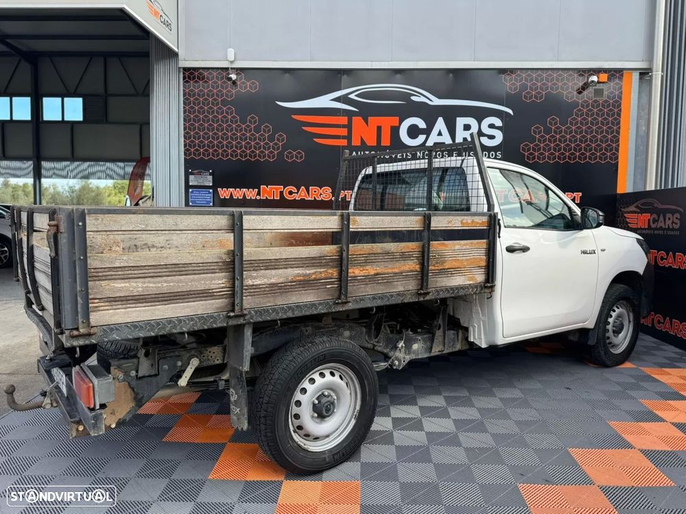 Toyota hilux 2.4 d-4d 4wd cs ch - 2